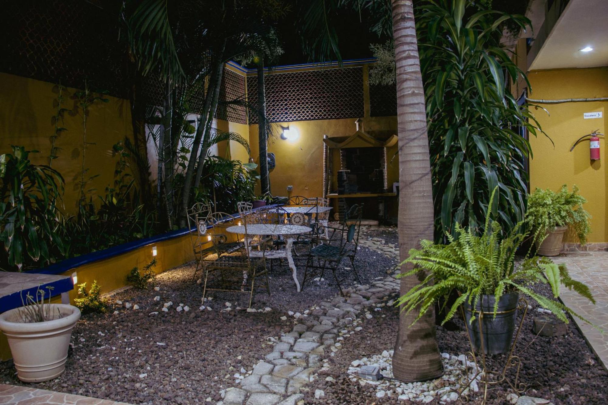 Hotel Quetzalcoatl Коацакоалкос Екстериор снимка